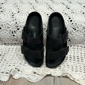 Black Birkenstock sandals size 7